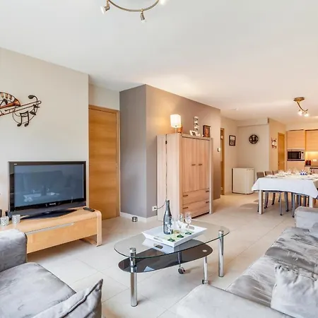 Luxury With Garden Close To The Οστένδη