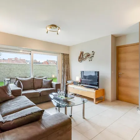 Διαμέρισμα Luxury With Garden Close To The